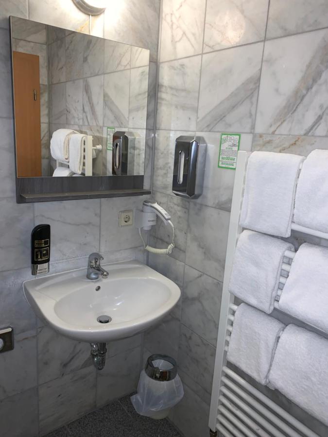 Zentrum Hotel 2*